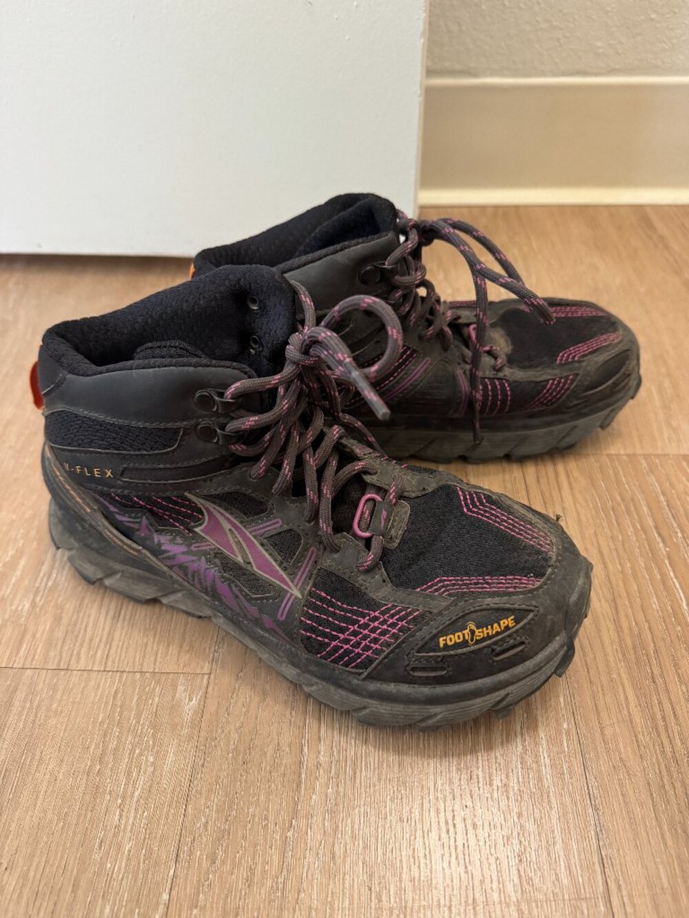 Altra Lone Peak 3.5 Mid Mesh Hiking Boots